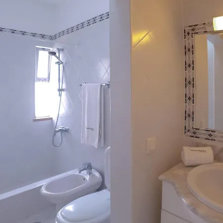 Typical Tm Flat With A Refreshing Terrace In Vsr #B Appartement Porches (Algarve)