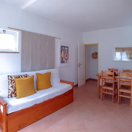 Typical Tm Flat With A Refreshing Terrace In Vsr #B *